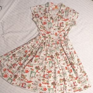 {Bernie Dexter} Kelly in the Kitchen dress